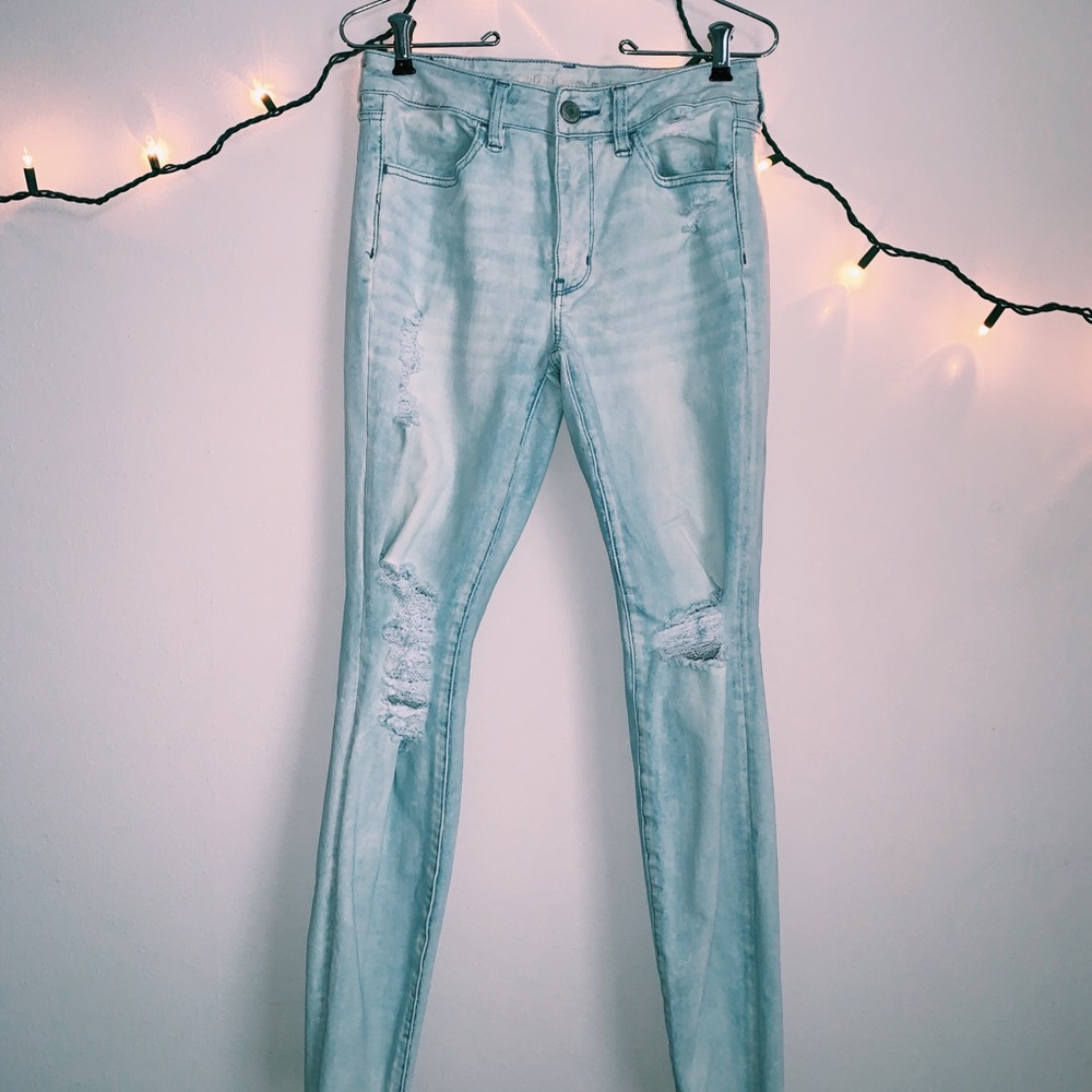American Eagle Light Ripped Jeans